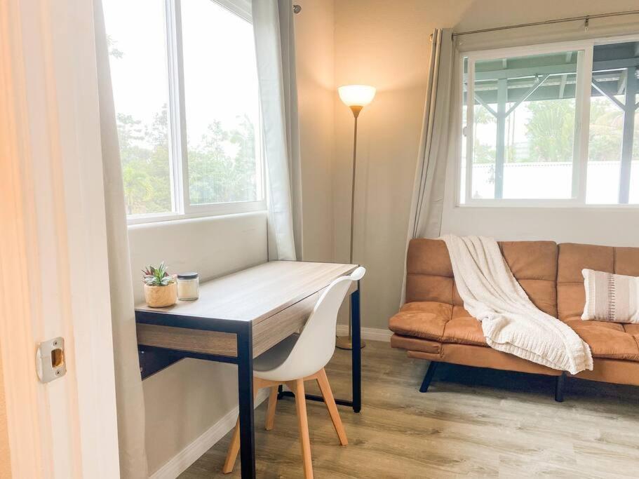 Appartamento Hibiscus Hale, Full Kitchen, King Bed, Parking Keaau Esterno foto