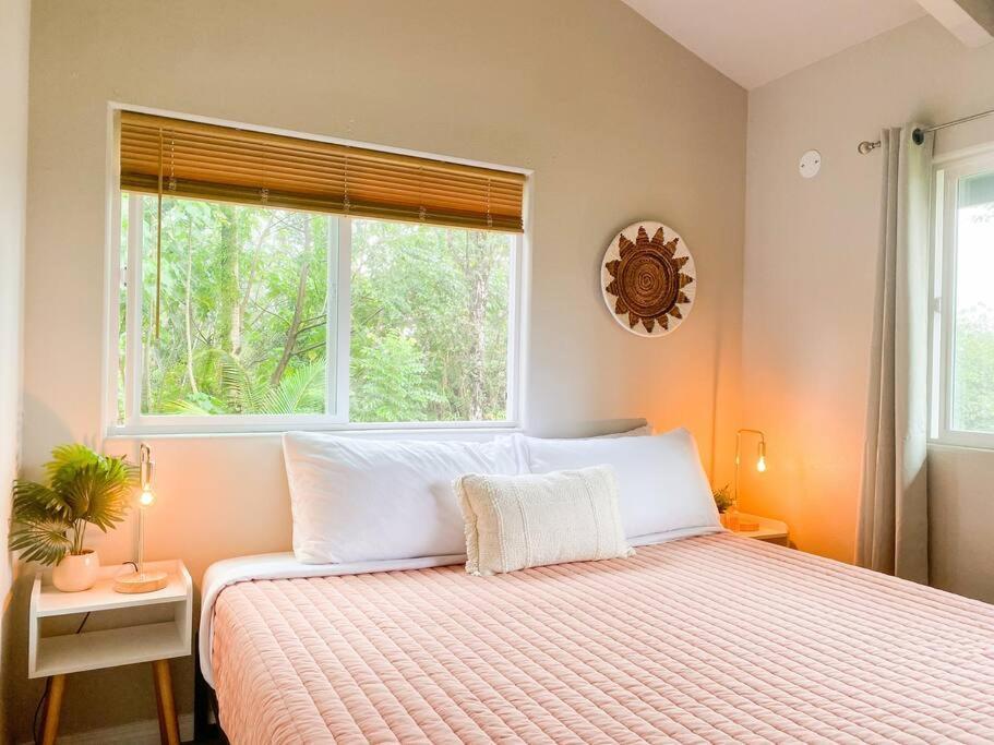 Appartamento Hibiscus Hale, Full Kitchen, King Bed, Parking Keaau Esterno foto