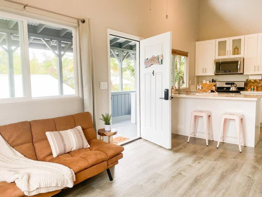 Appartamento Hibiscus Hale, Full Kitchen, King Bed, Parking Keaau Esterno foto