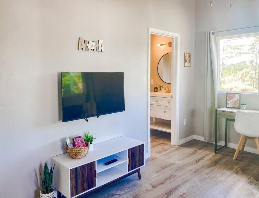 Appartamento Hibiscus Hale, Full Kitchen, King Bed, Parking Keaau Esterno foto